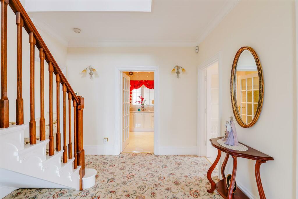 Additional property image - West Drive, Porthcawl, Bridgend County Borough, CF36 3HS