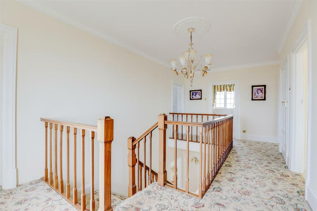 Additional property image - West Drive, Porthcawl, Bridgend County Borough, CF36 3HS