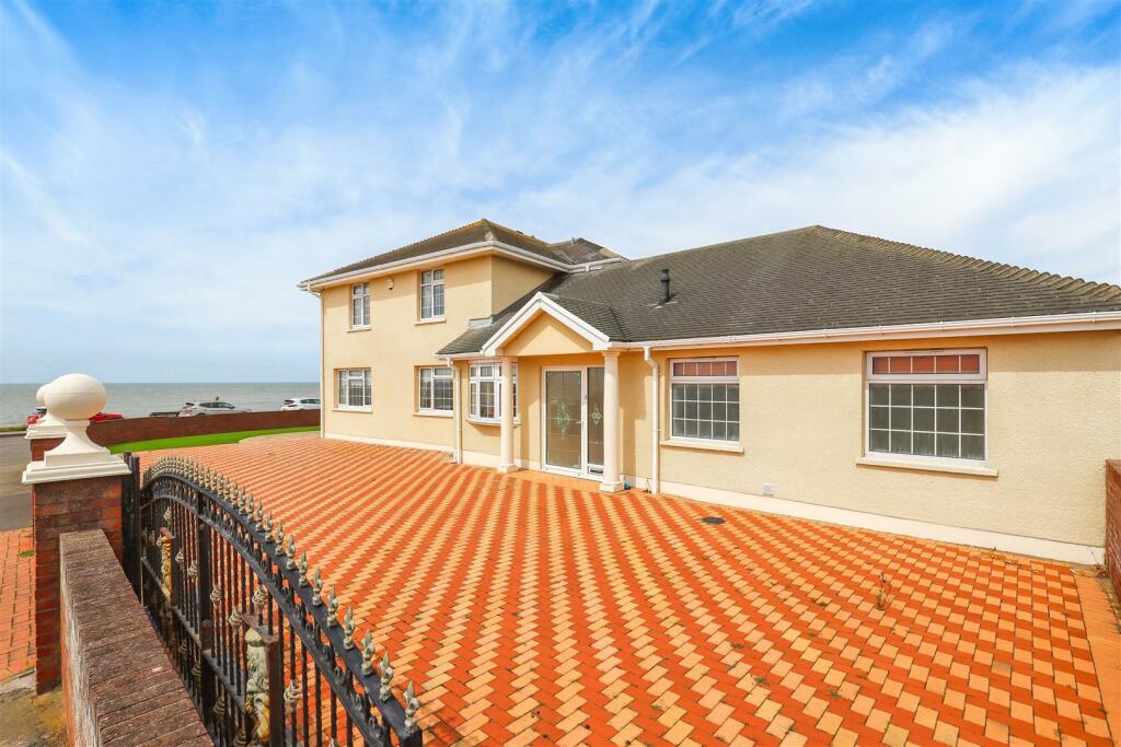 Additional property image - West Drive, Porthcawl, Bridgend County Borough, CF36 3HS