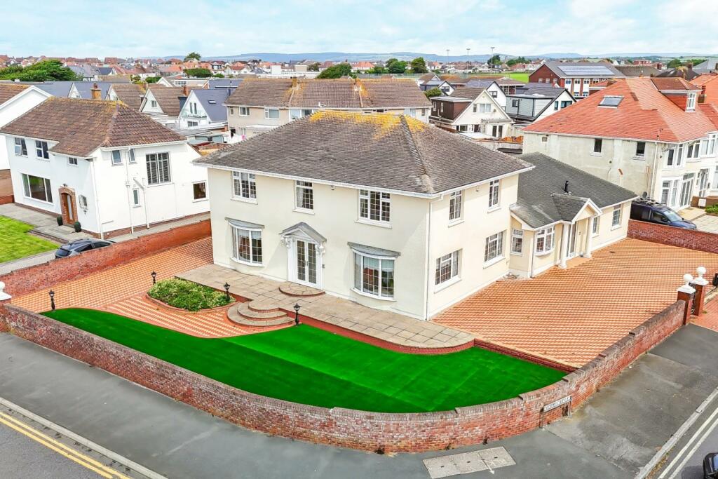 Additional property image - West Drive, Porthcawl, Bridgend County Borough, CF36 3HS