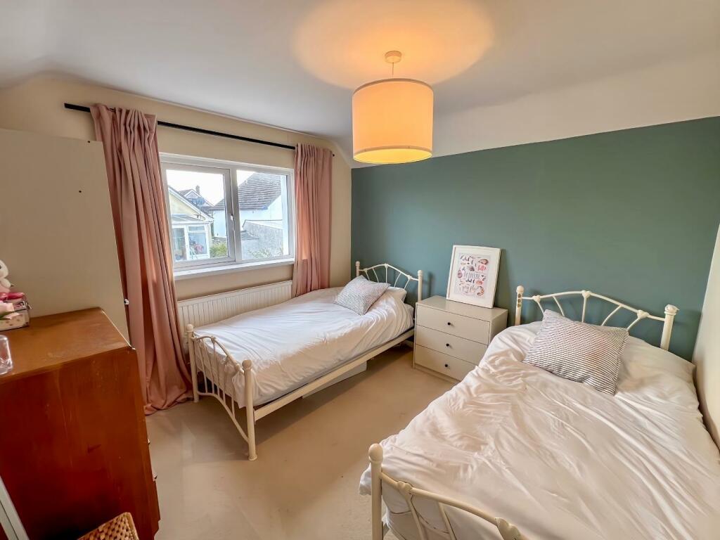 Additional property image - Wernlys Road, Pen-Y-Fai, Bridgend County Borough, CF31 4NS