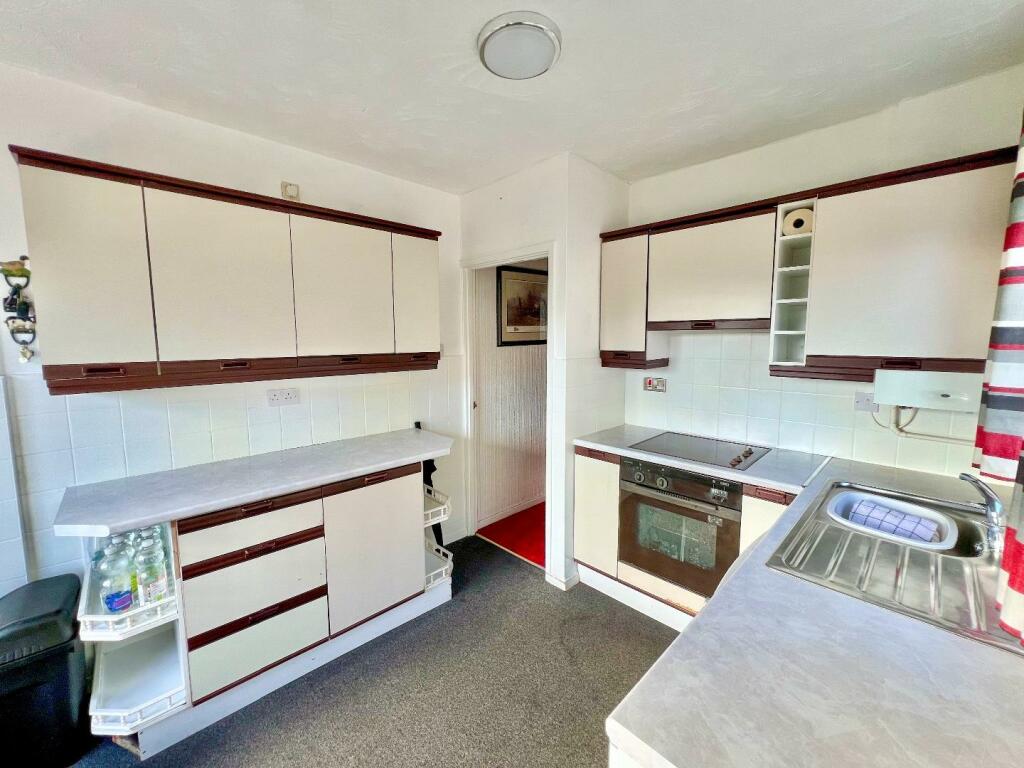 Additional property image - Penyrallt Avenue, Litchard, Bridgend County Borough, CF31 1QG