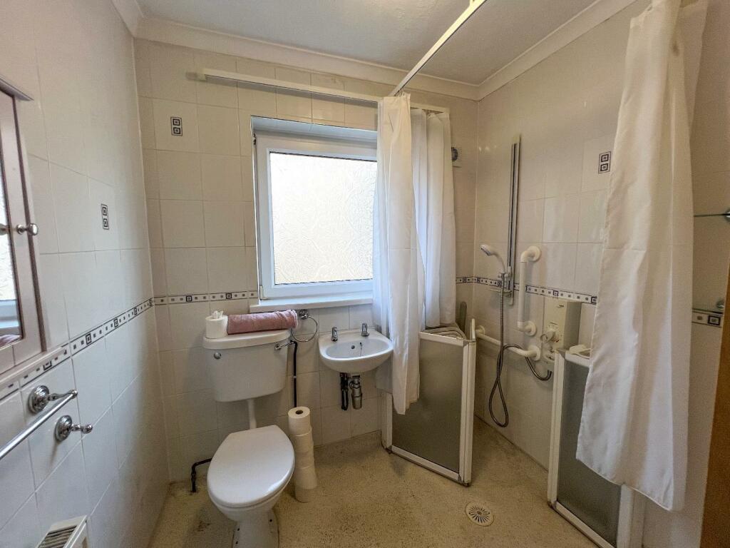 Additional property image - Penyrallt Avenue, Litchard, Bridgend County Borough, CF31 1QG