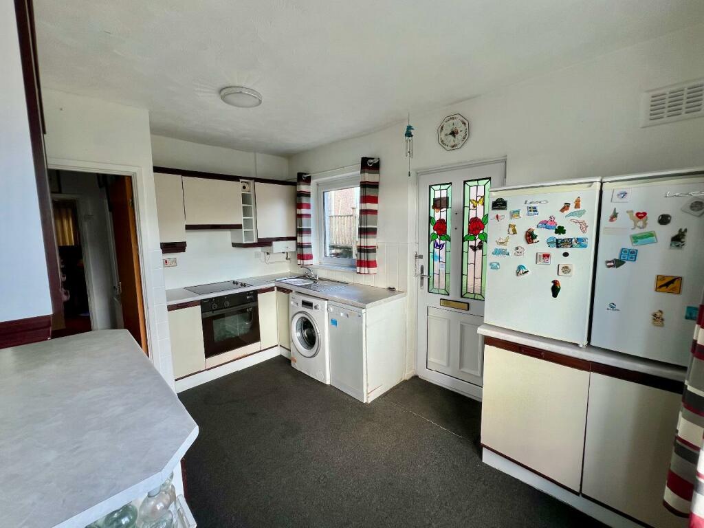 Additional property image - Penyrallt Avenue, Litchard, Bridgend County Borough, CF31 1QG