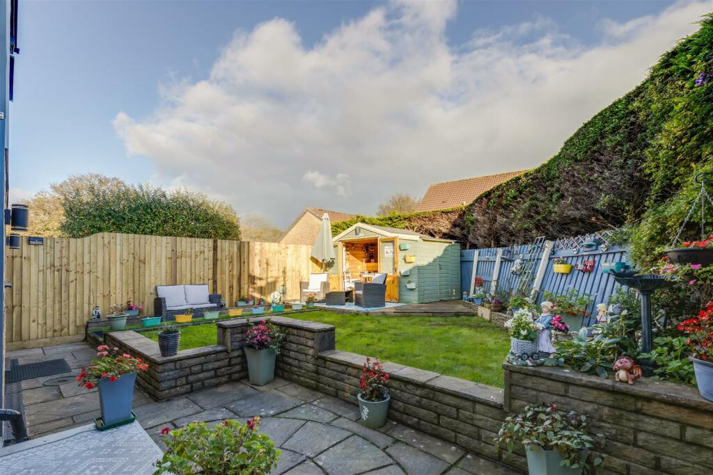 Additional property image - Cypress Gardens, Porthcawl, Bridgend County Borough, CF36 5BZ
