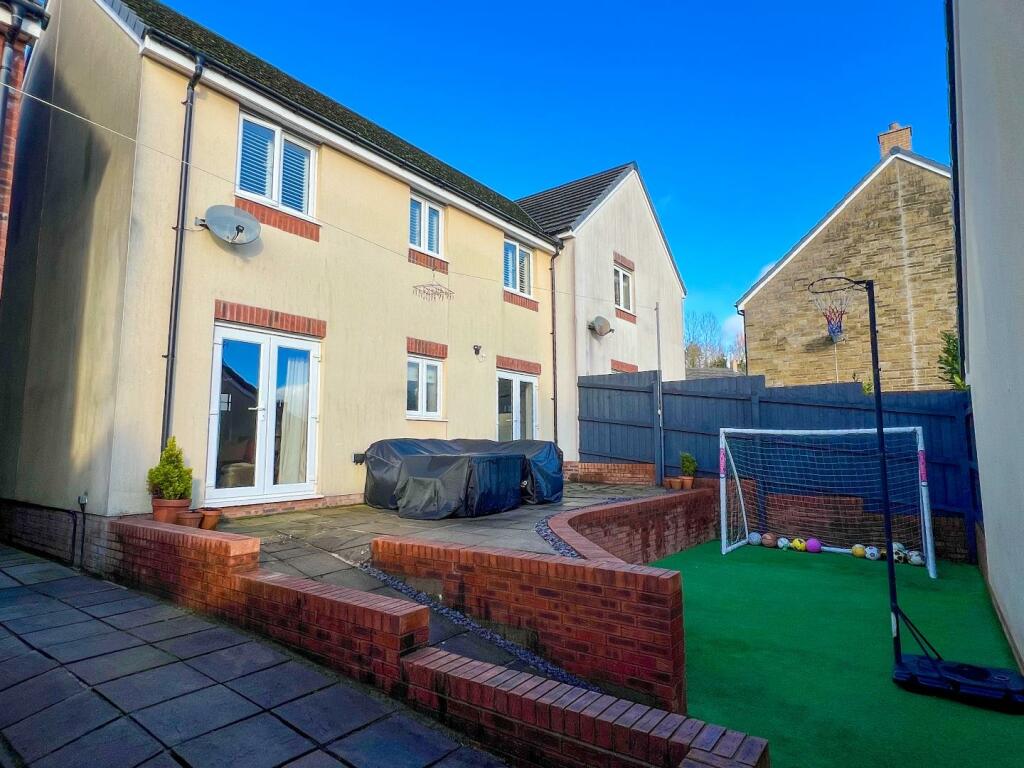 Additional property image - Clos Y Ywen, Coity, Bridgend County Borough, CF35 6DG