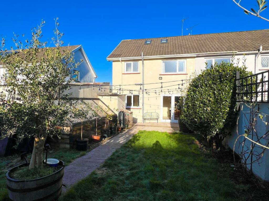 Additional property image - St. Patricks Drive, Bridgend County Borough, CF31 1RP