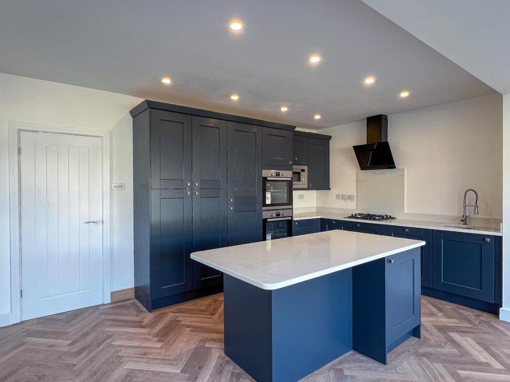 Additional property image - Moorlands Road, Bridgend, Bridgend County Borough, CF31 3DR