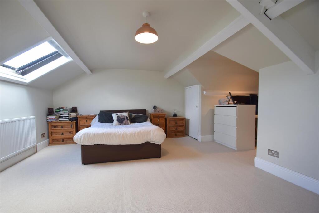 Additional property image - South Road, Porthcawl, Bridgend County Borough, CF36 3DG