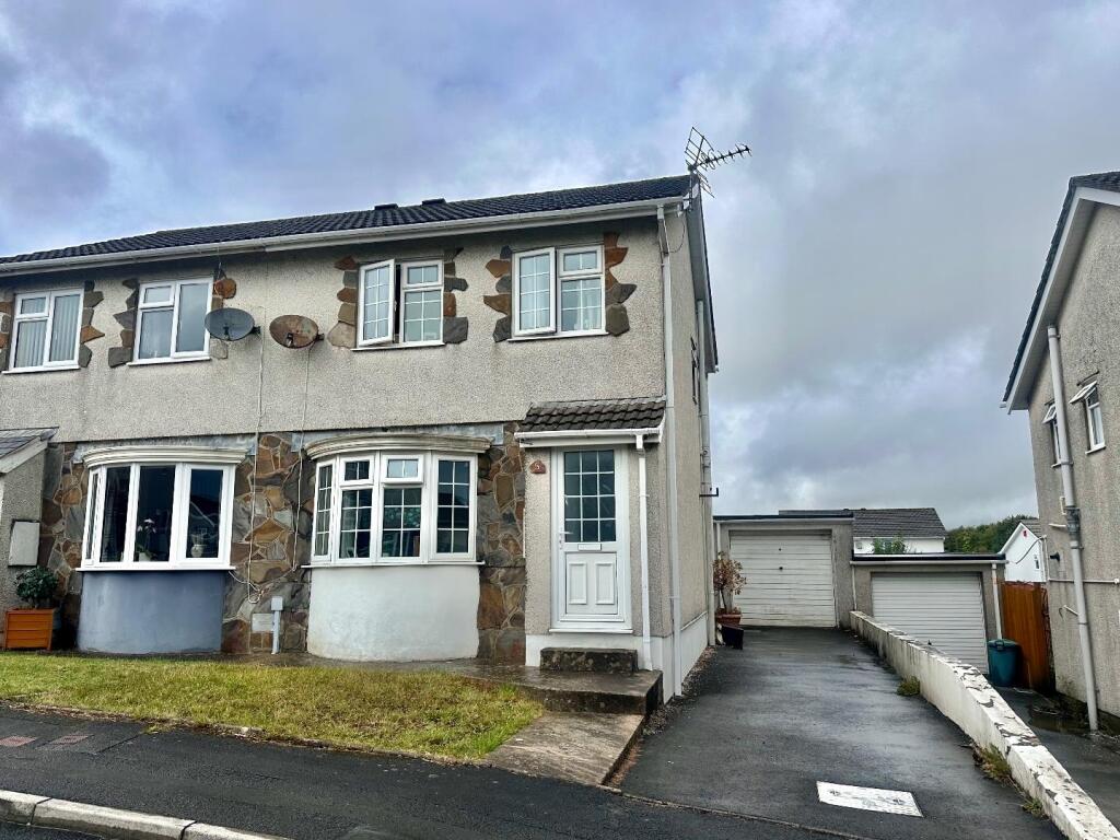Main image of property: Hawthorn Way, Brackla, Bridgend County Borough, CF31 2PG