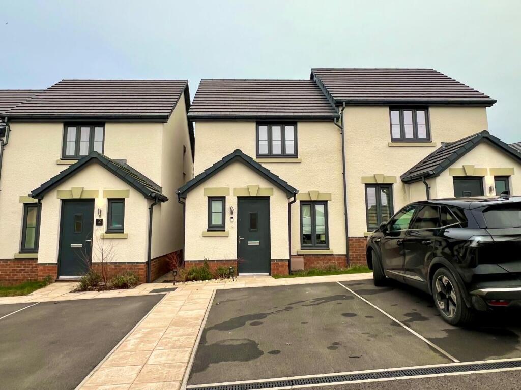 Main image of property: Heol Y Glowyr, Tondu, Bridgend County Borough, CF32 9FP