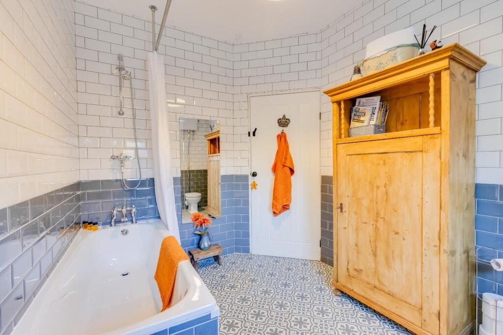 Additional property image - Court Colman, Bridgend County Borough, CF32 0HE