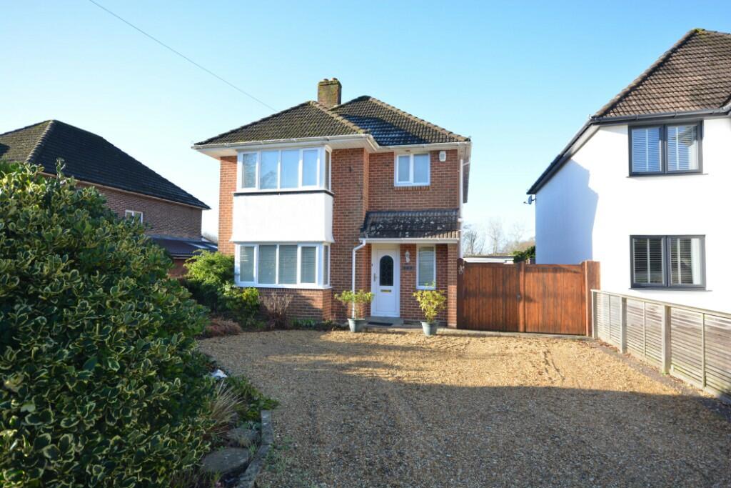 3 bedroom detached house for sale in Lower Blandford Road, Broadstone