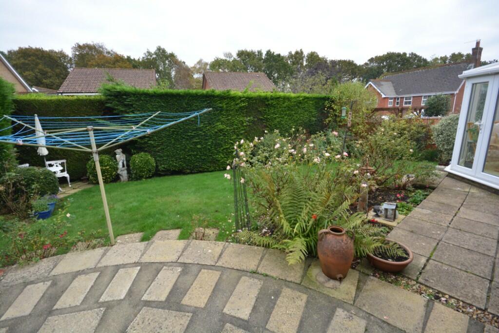 Additional property image - Twin Oaks Close, Broadstone, Dorset, BH18