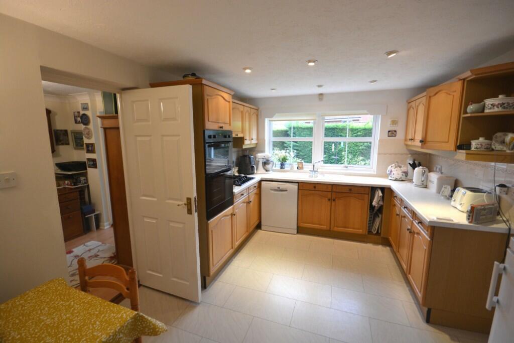 Additional property image - Twin Oaks Close, Broadstone, Dorset, BH18