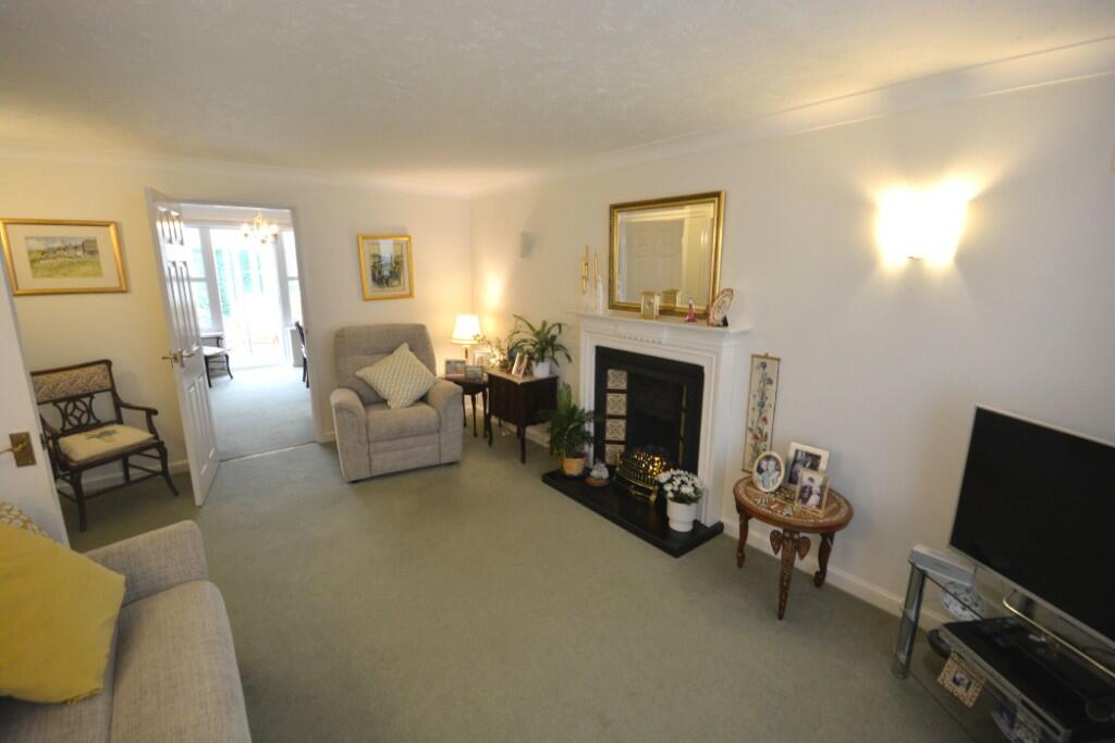Additional property image - Twin Oaks Close, Broadstone, Dorset, BH18