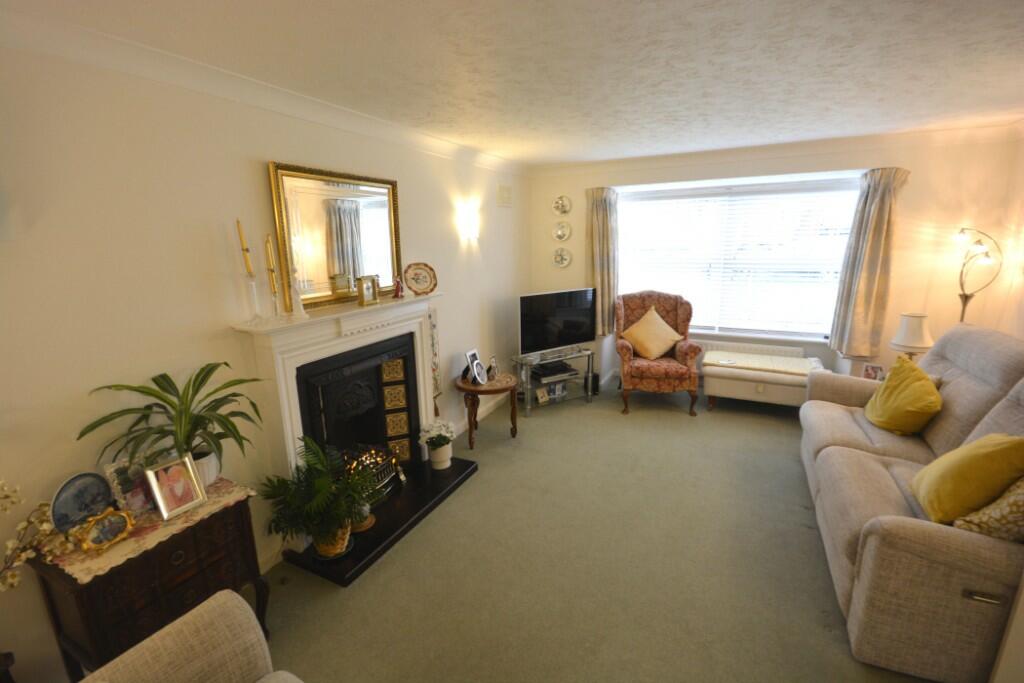 Additional property image - Twin Oaks Close, Broadstone, Dorset, BH18
