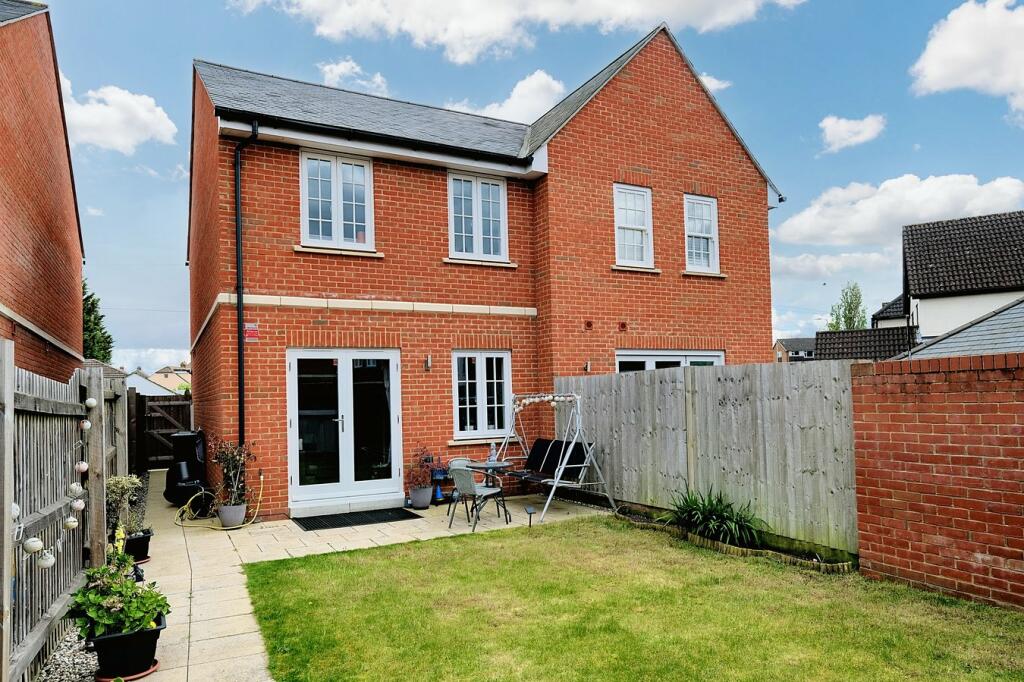 Additional property image - Wood Street, St John's, Chelmsford, CM2