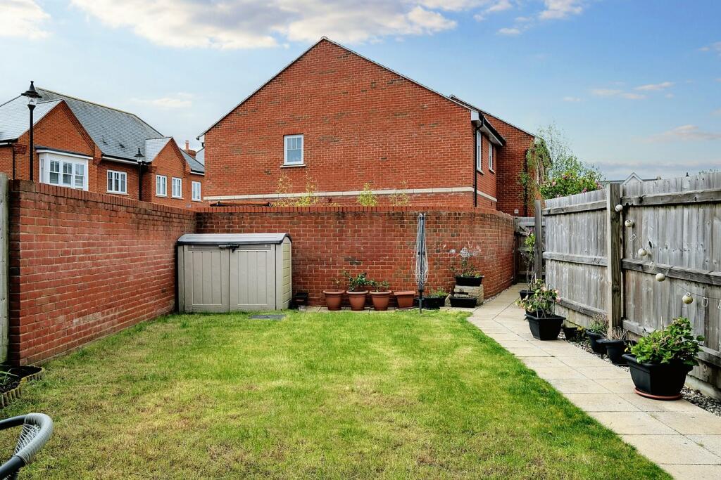 Additional property image - Wood Street, St John's, Chelmsford, CM2