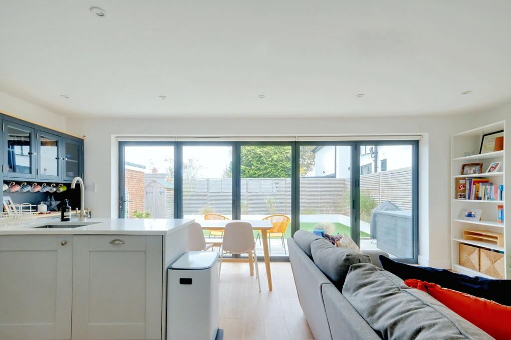 Additional property image - Well Lane, Galleywood, Chelmsford, CM2