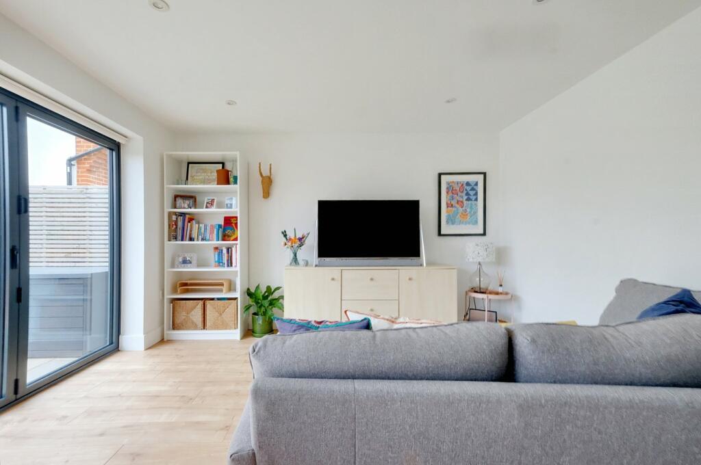 Additional property image - Well Lane, Galleywood, Chelmsford, CM2