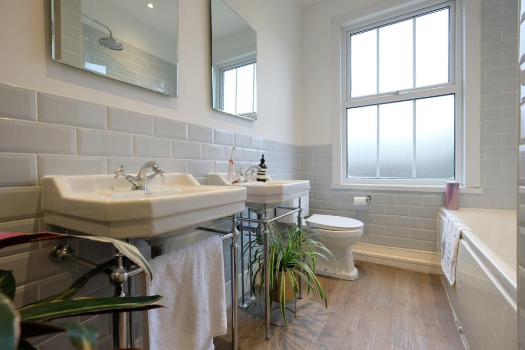 Additional property image - Upper Bridge Road, Chelmsford, CM2