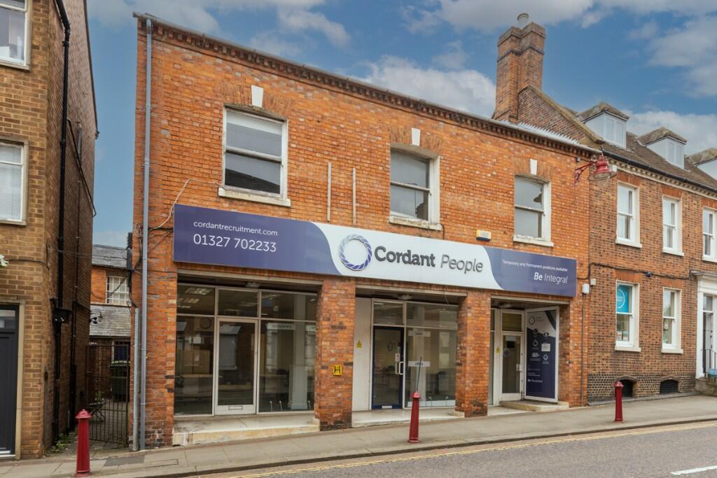 Block of apartments for sale in New Street, Daventry, Northamptonshire