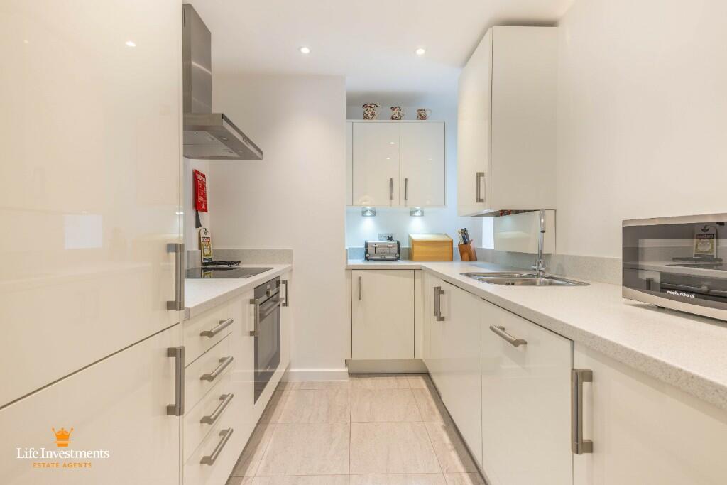 Additional property image - Coombe Road, Rugby, Warwickshire, CV23