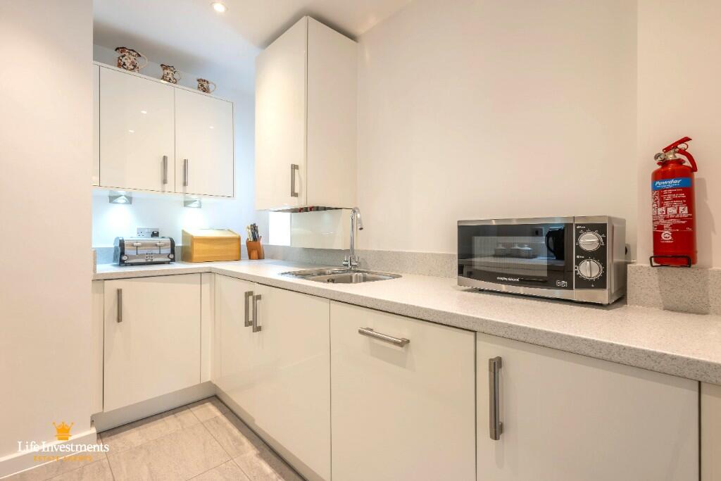 Additional property image - Coombe Road, Rugby, Warwickshire, CV23