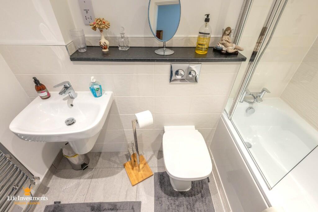 Additional property image - Coombe Road, Rugby, Warwickshire, CV23