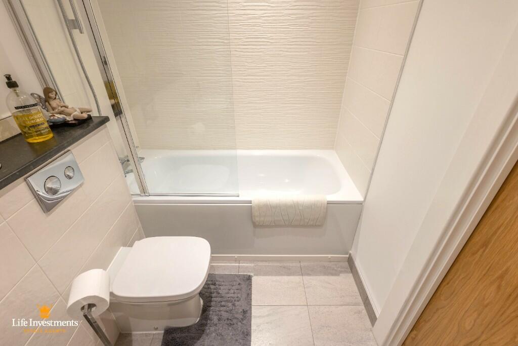 Additional property image - Coombe Road, Rugby, Warwickshire, CV23