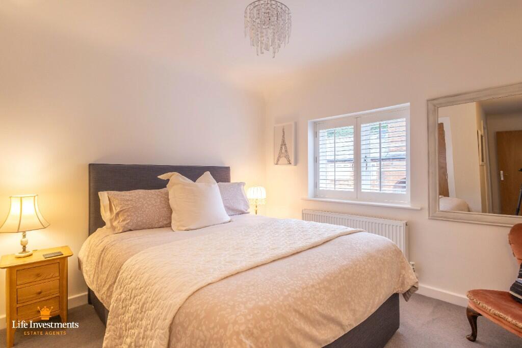 Additional property image - Coombe Road, Rugby, Warwickshire, CV23