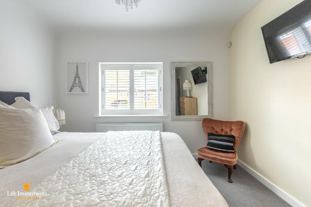 Additional property image - Coombe Road, Rugby, Warwickshire, CV23