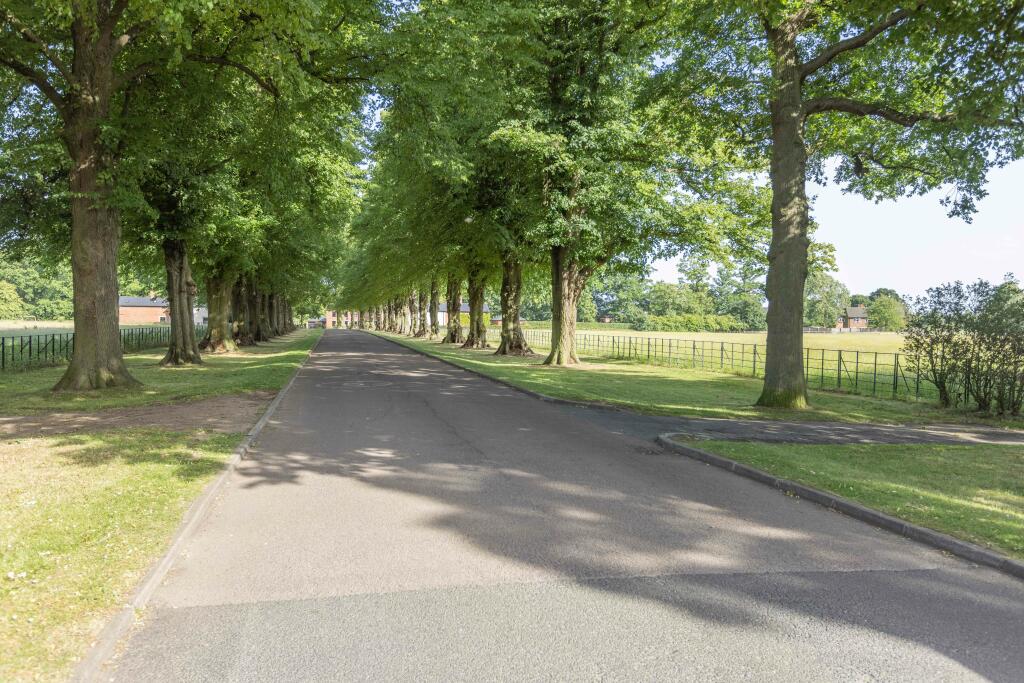 Additional property image - Coombe Road, Rugby, Warwickshire, CV23