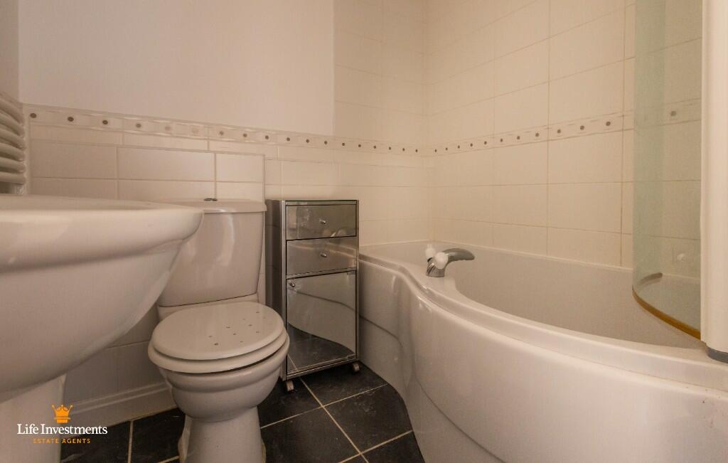 Additional property image - Avocet Close, Rugby, Warwickshire, CV23