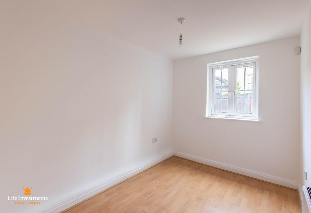 Additional property image - Avocet Close, Rugby, Warwickshire, CV23