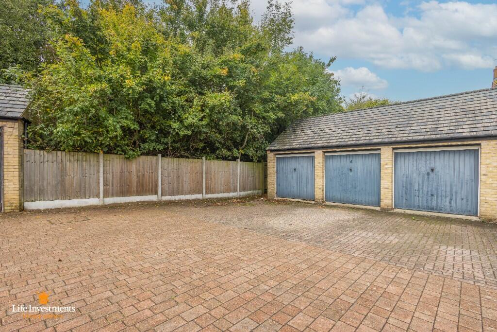 Additional property image - Avocet Close, Rugby, Warwickshire, CV23