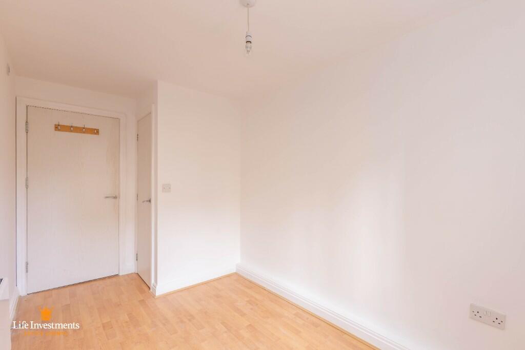 Additional property image - Avocet Close, Rugby, Warwickshire, CV23