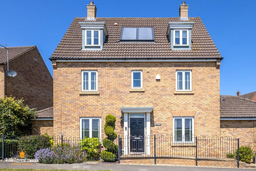 Main image of property: Farnborough Drive, Daventry, Northamptonshire, NN11