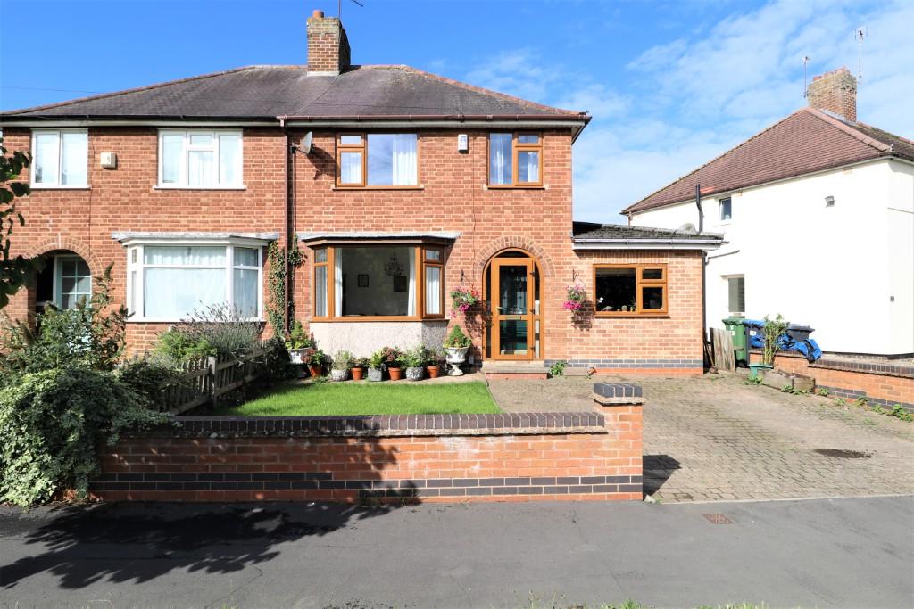 3 bedroom semidetached house for sale in Lyndhurst Road, Rugby, Warwickshire, CV21