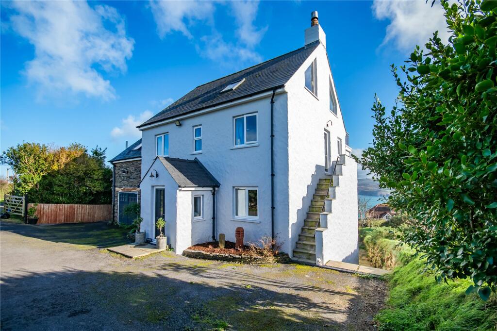 5 bedroom detached house for sale in New Hill, Goodwick, Pembrokeshire