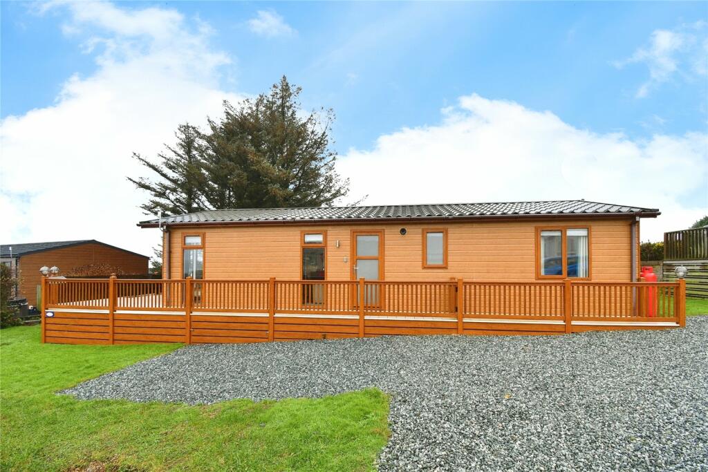 2 bedroom bungalow for sale in Fishguard Bay Resort, Pembrokeshire, SA65