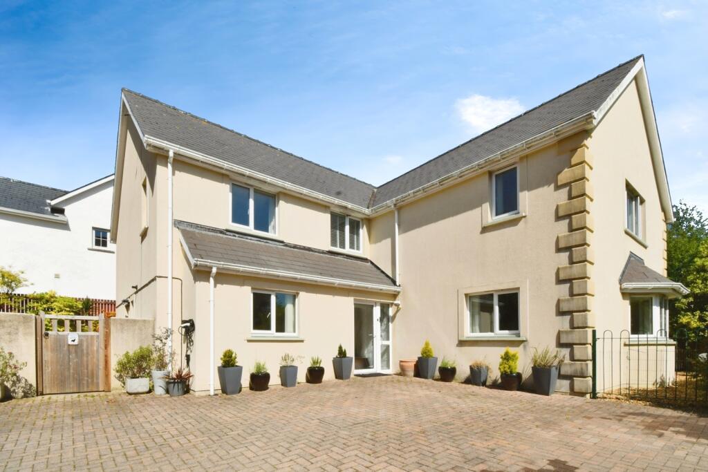 Main image of property: The Meadows, Goodwick, Pembrokeshire, SA64