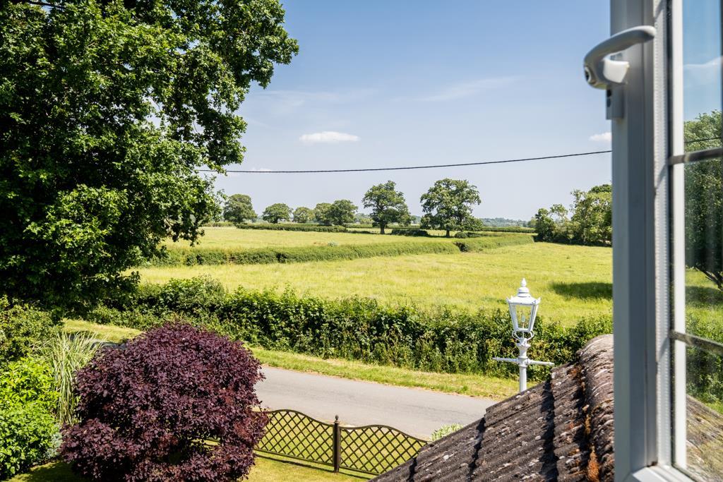 4 bedroom detached house for sale in Hadley End, Yoxall, BurtonOn