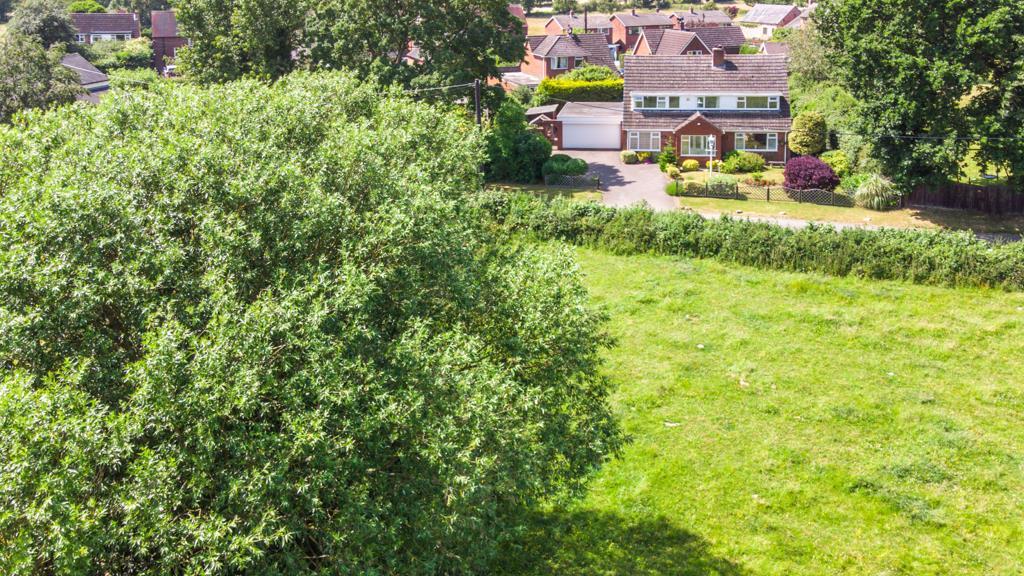 4 bedroom detached house for sale in Hadley End, Yoxall, BurtonOn