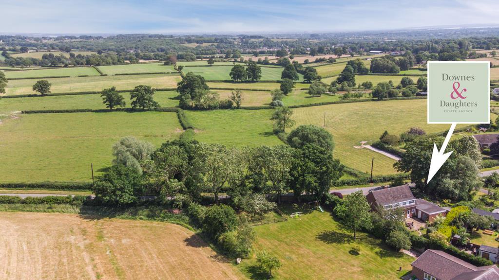 4 bedroom detached house for sale in Hadley End, Yoxall, BurtonOn