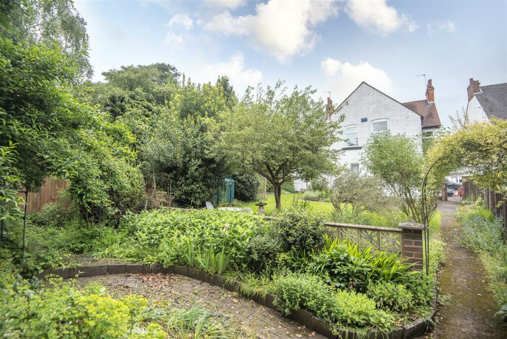 Additional property image - Lichfield Road, Hopwas, Tamworth