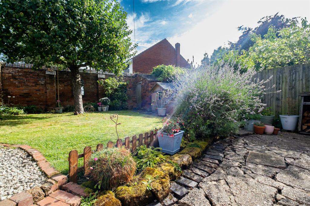 Additional property image - The Square, Elford, Tamworth