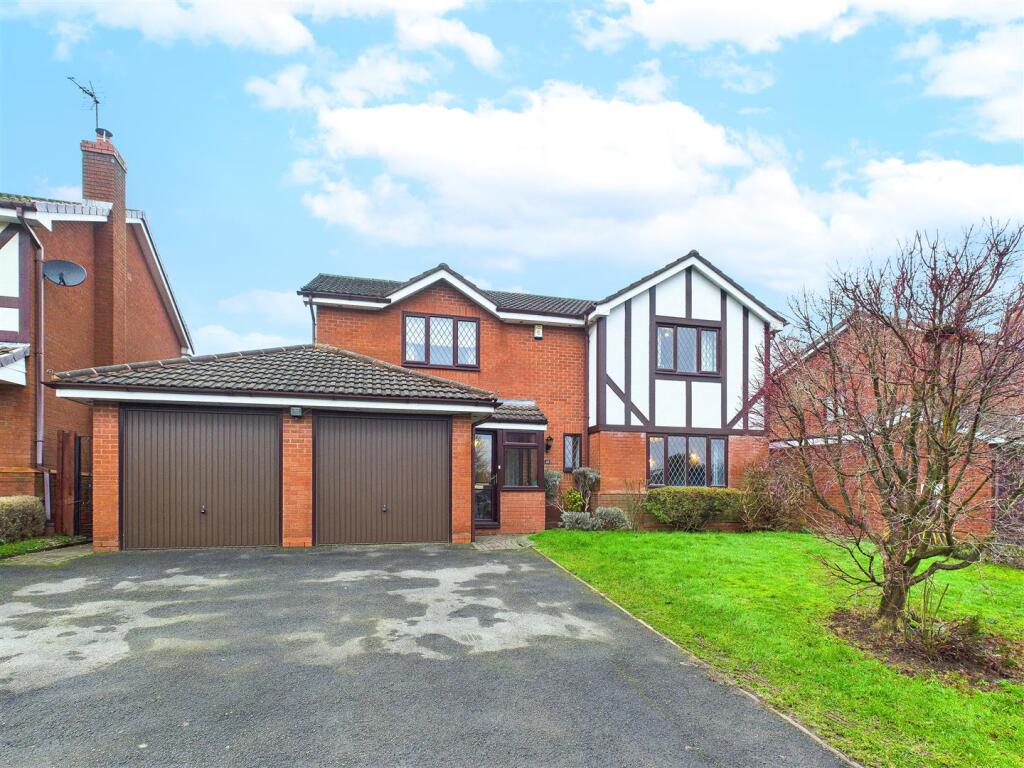 Main image of property: Manor Rise, Lichfield