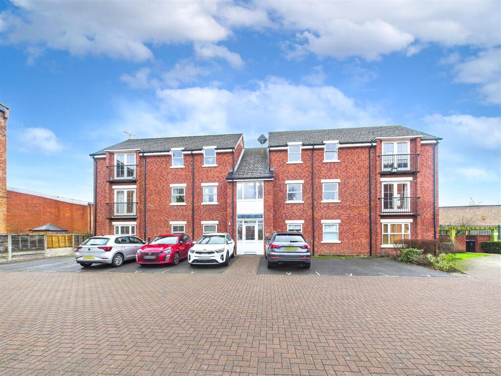Main image of property: The Maltings, Lichfield